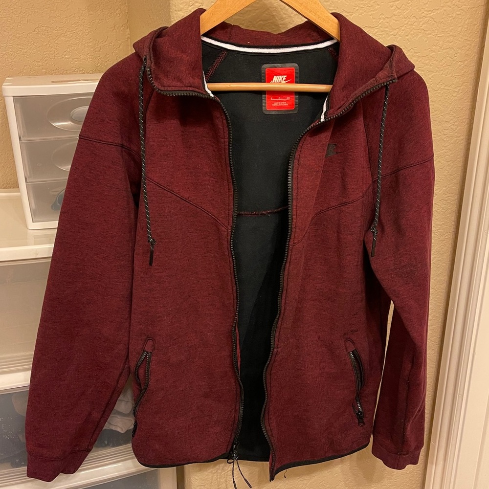 Nike Men’s Hoodie Zip up, size S